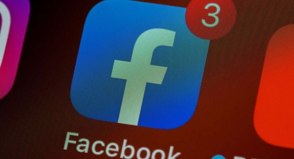 Facebook Apaga Transmissões em Direto Após 30 Dias - InBrief