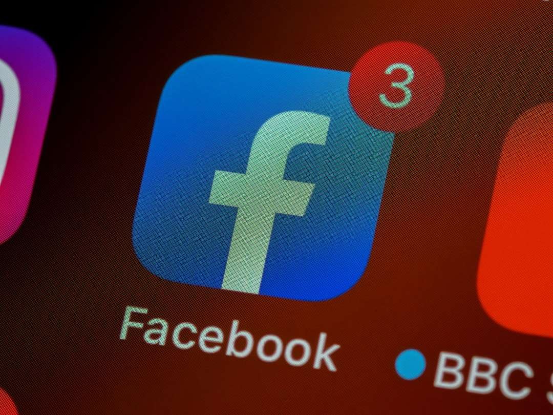 Facebook Apaga Transmissões em Direto Após 30 Dias - InBrief - Simples, Direto, Essencial