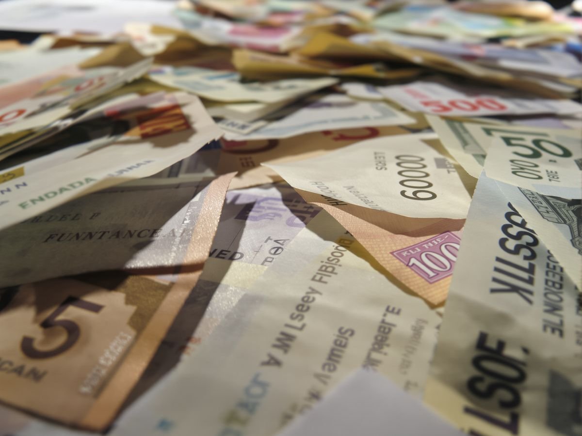 IRS Dividendos: Como Declarar e Pagar Menos Impostos - InBrief